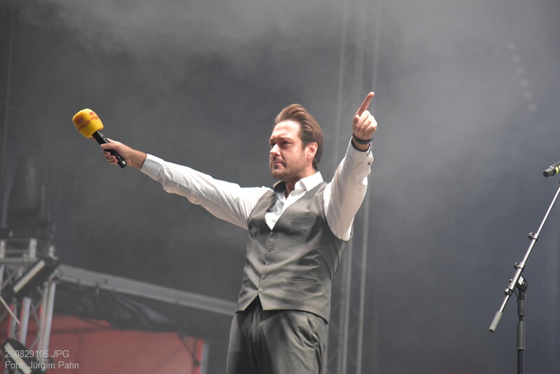 260829105_800.jpg